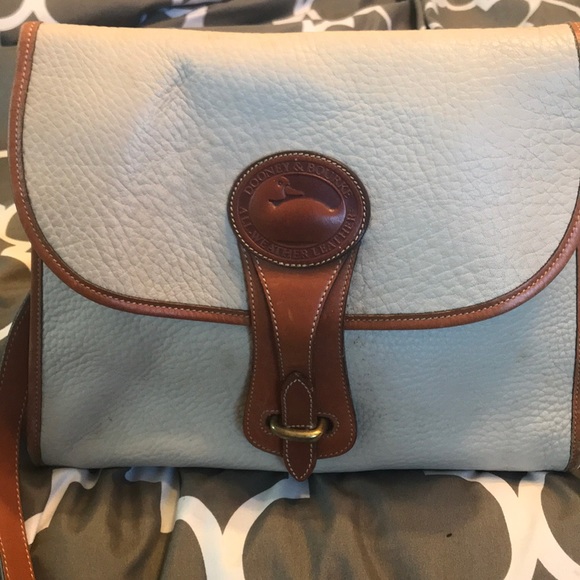 ALL PROCEEDS  BENEFIT HURRICANE MILTON Vintage Dooney  & Bourke cream/ ivory bag - Picture 1 of 6
